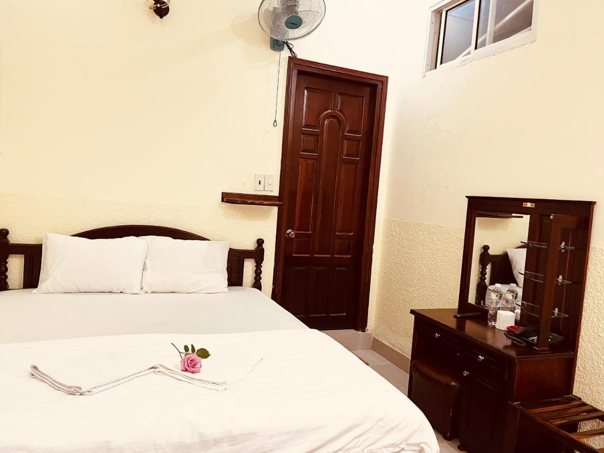 Hotel Khach San Xuan Quynh Đà Lạt Exterior foto